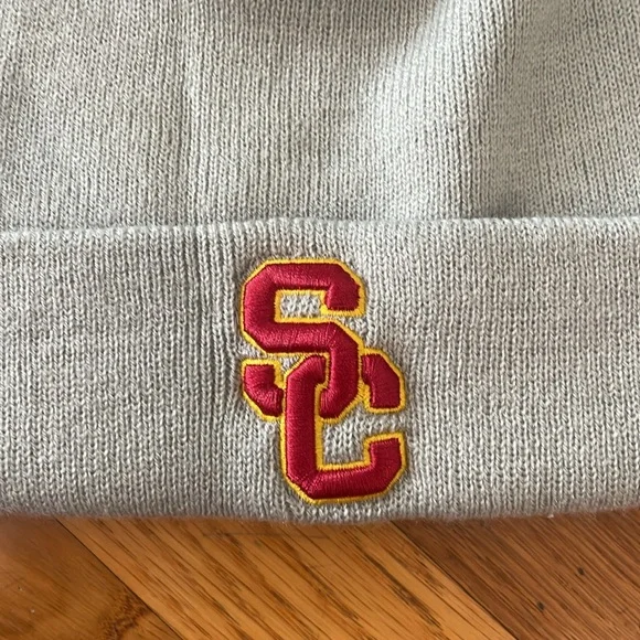 gray usc beanie - Picture 2 of 4